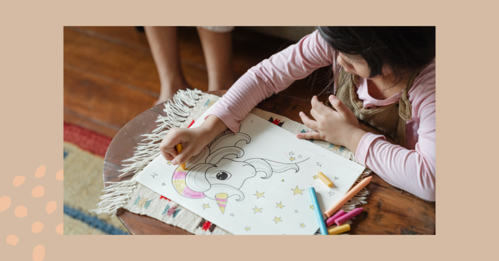 お絵描き、ぬりえ、粘土遊び… どんな遊びがどの力を育てる？